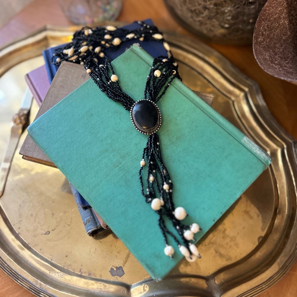 Black & White Necklace